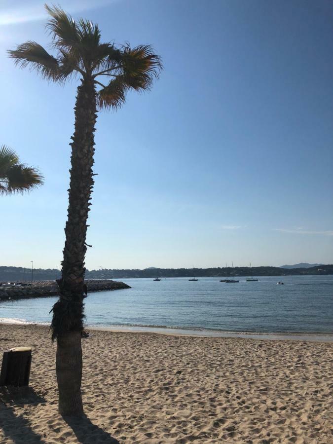 Les balcons de Bandol Centre ville avec vue mer et face à la plage Esterno foto