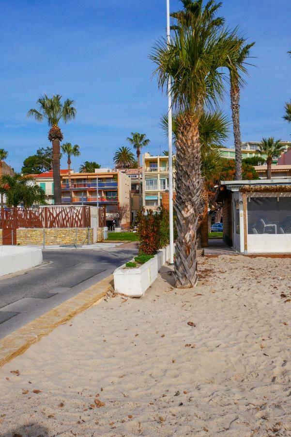 Les balcons de Bandol Centre ville avec vue mer et face à la plage Esterno foto